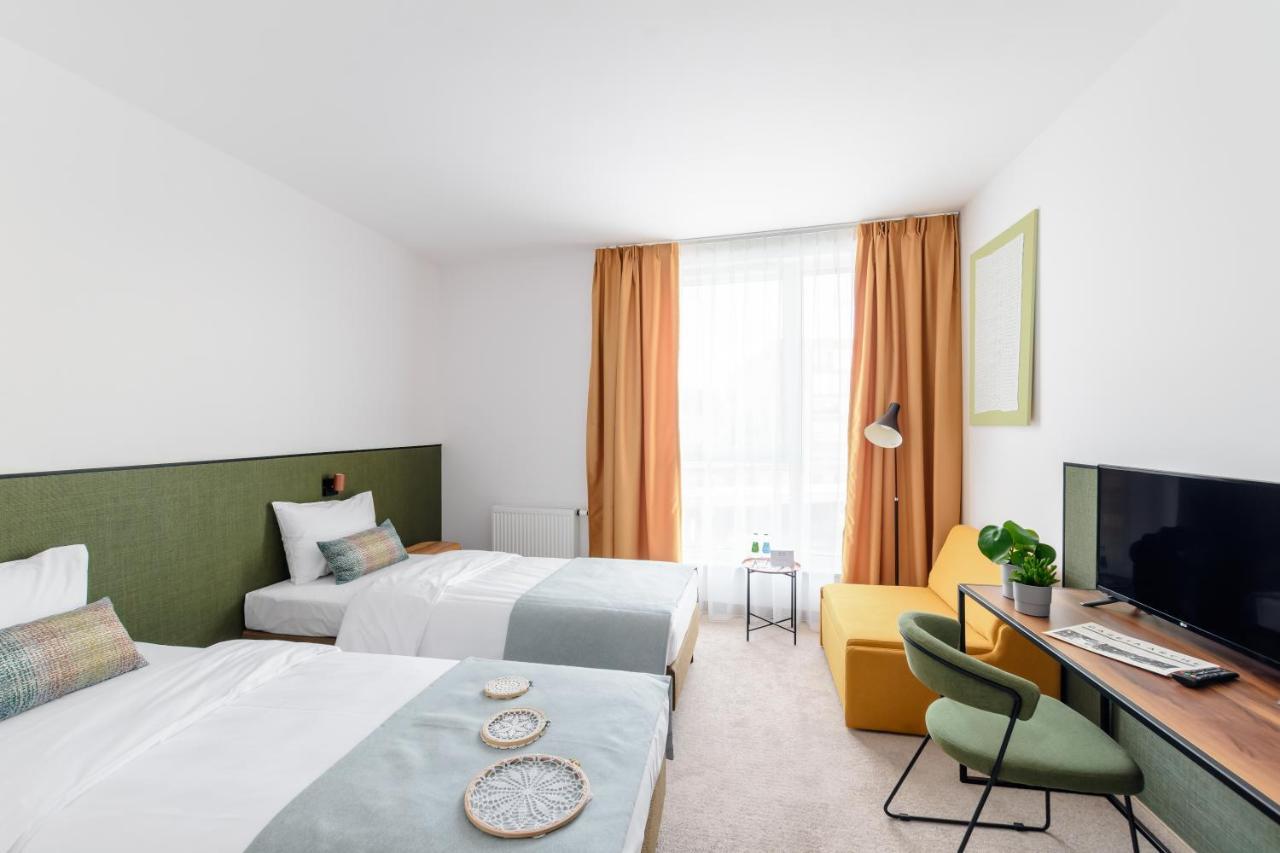 Arche Hotel Люблин Екстериор снимка