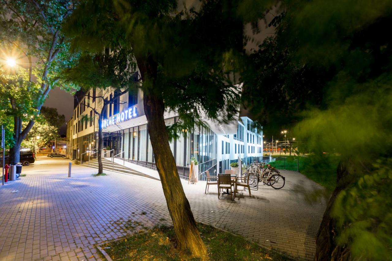 Arche Hotel Люблин Екстериор снимка